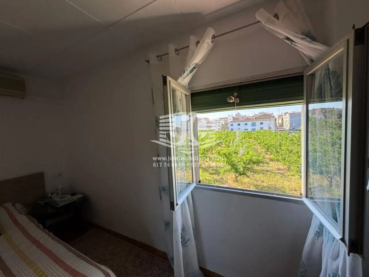 Dormitori de Casa o xalet en venda en Tortosa amb Aire condicionat, Jardí privat i Parquet