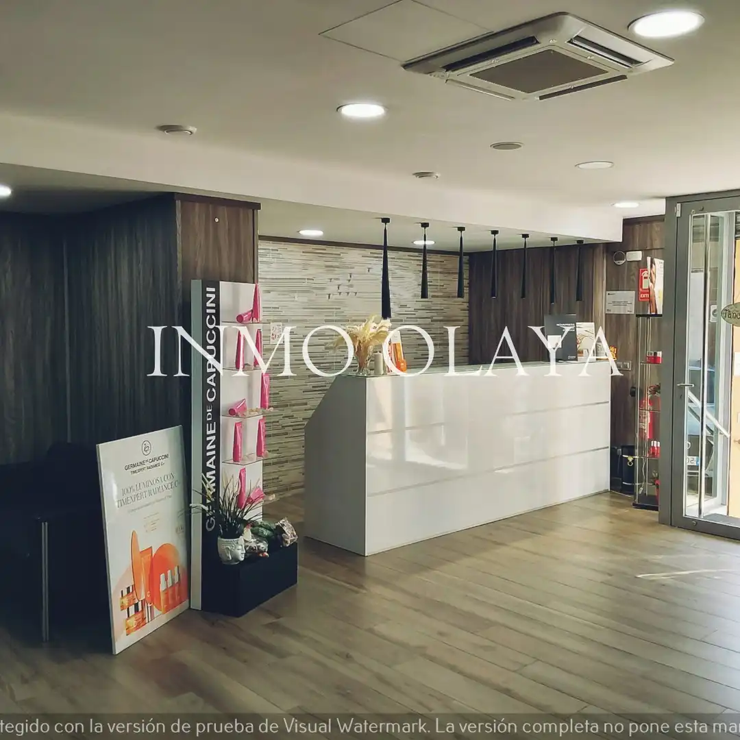 Locale commerciale in cessione a Centre - Sant Oleguer