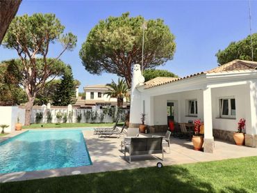 Haus mit Garten zur Miete in Calle Cerezo 17