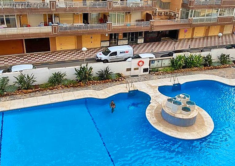 Photo 1 of Flat for sale in Paseo Marítimo Rey de España, Playa de los Boliches, Málaga