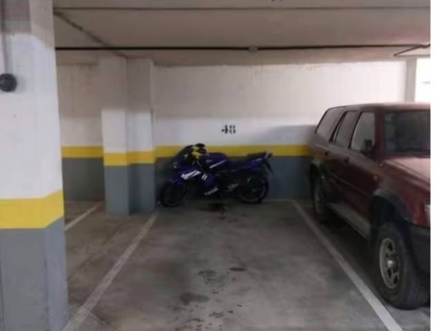 Garaje en Alquiler en Calle de Cañada del Santísimo, 11 en Ensanche de Vallecas - La Gavia