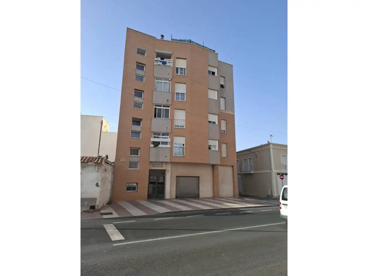 Vista exterior de Piso en venta en Roquetas de Mar con Aire acondicionado y Alarma