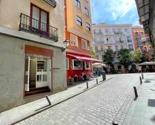 Vista exterior de Local en venda en  Madrid Capital