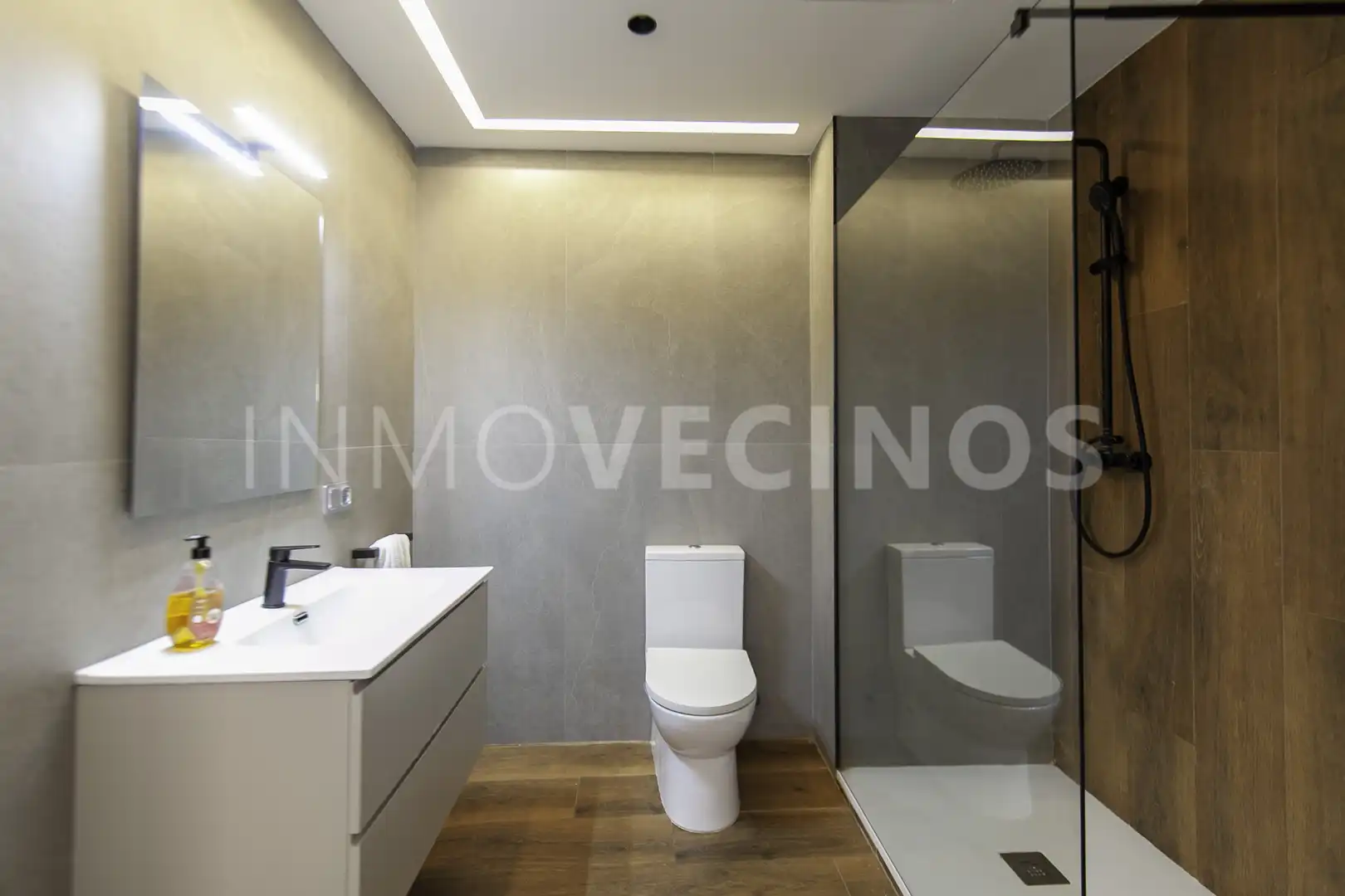 Baño de Piso en venta en Valencia