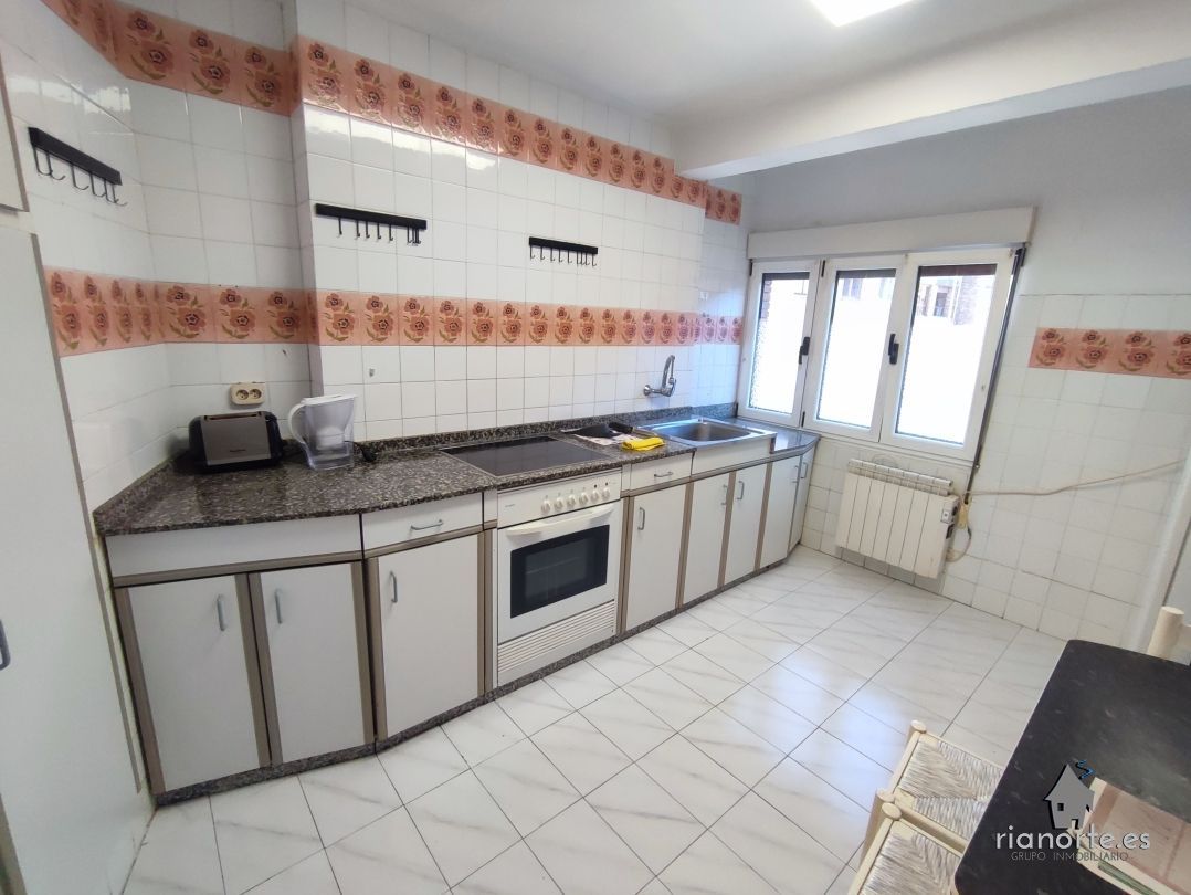 Kitchen of Flat to rent in Langreo  with Heating and Microwave