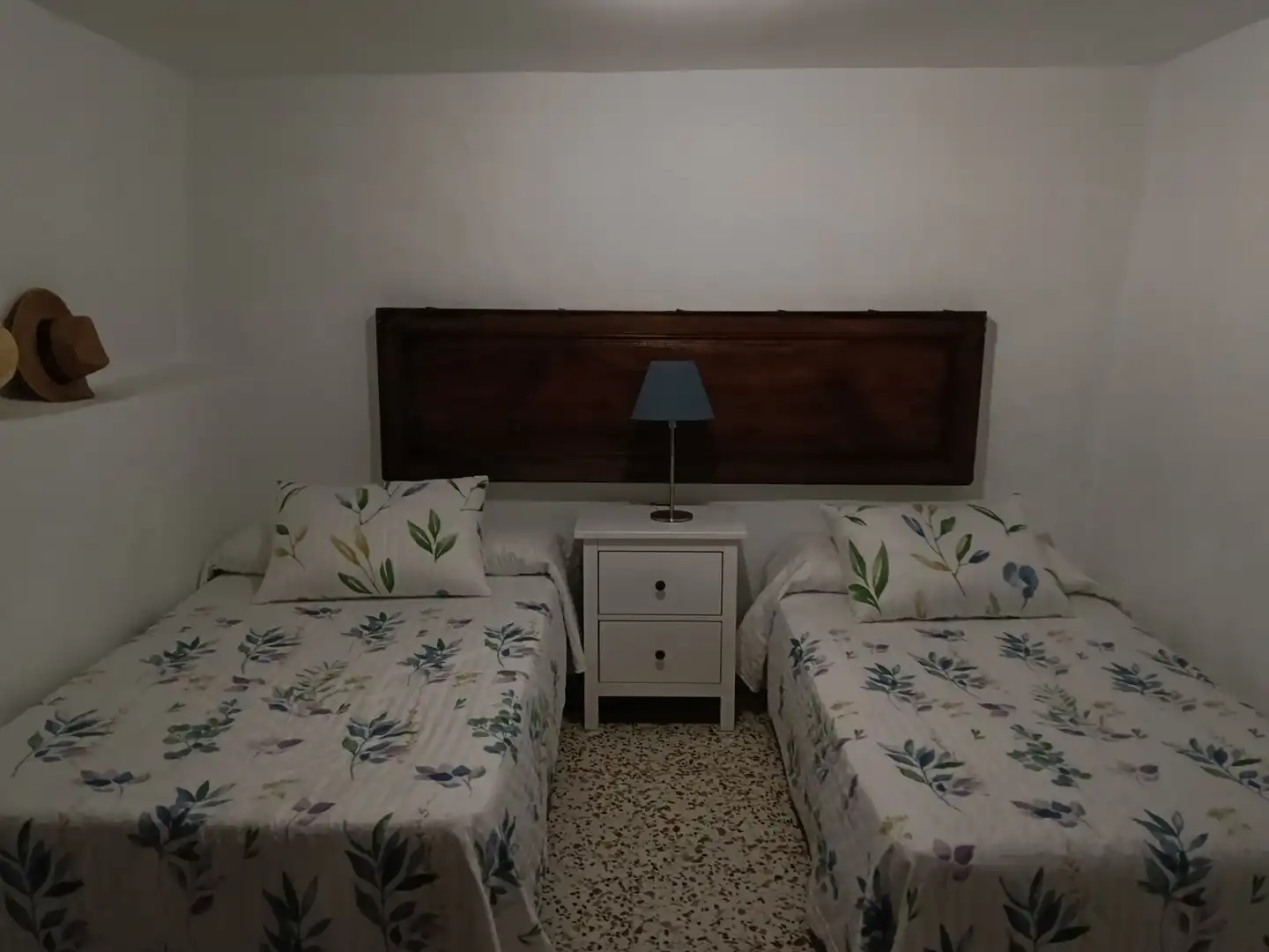 Habitación de Casa adosada en venta en Alpujarra de la Sierra con Aire acondicionado, Calefacción y Terraza