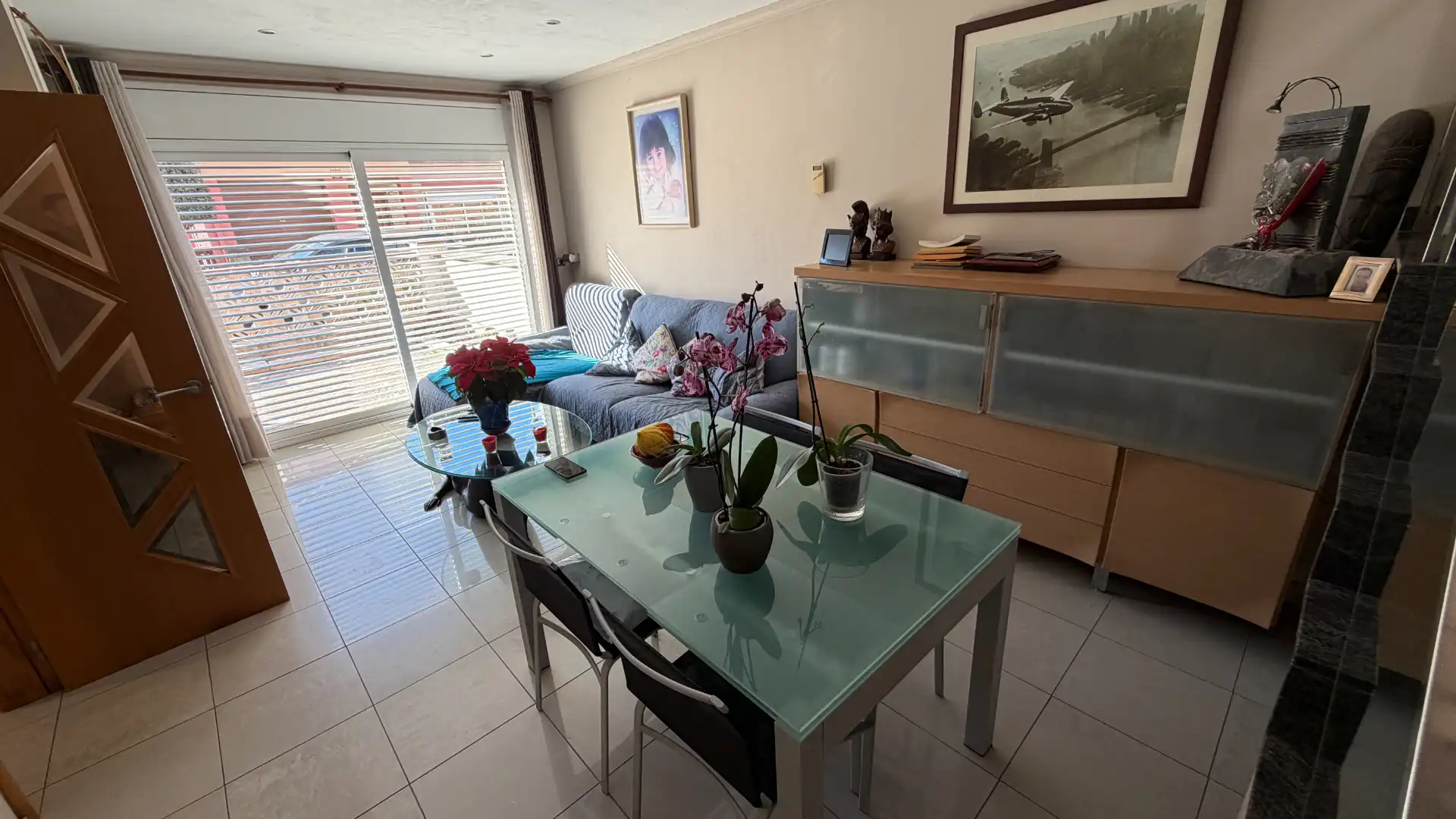 Sala d'estar de Casa adosada en venda en Olot amb Calefacció i Terrassa