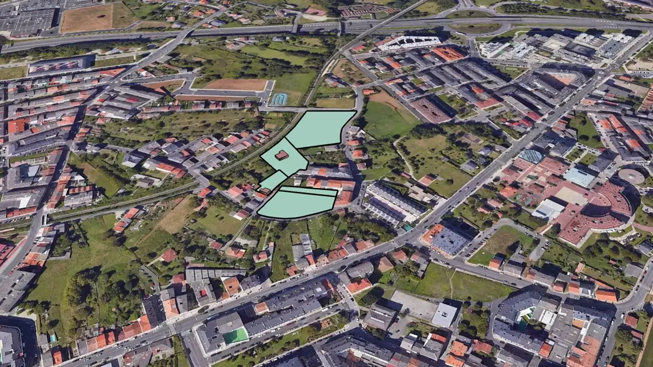 Terreni e lotti in vendita a c/ ferro couselo