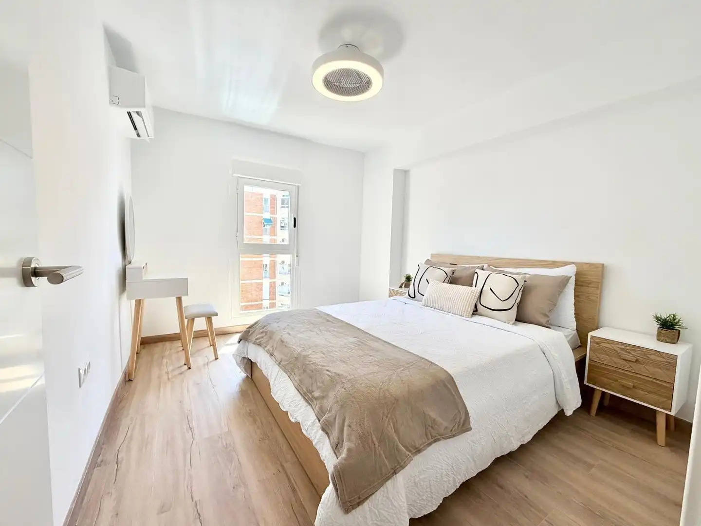 Flat with pool for sale in Calle LUIS VIVES, imagen 6