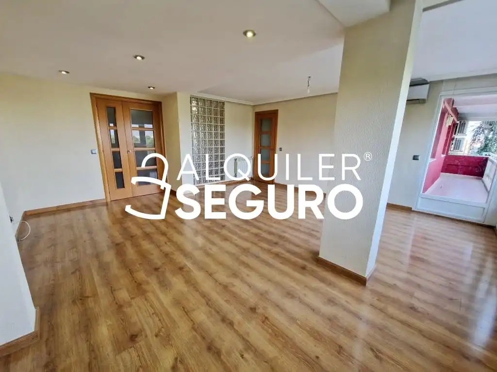 Wohnung zur Miete in Móstoles mit Klimaanlage und Heizung
