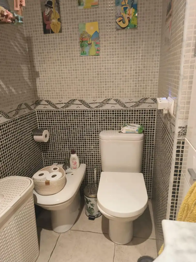 Badezimmer von Wohnung zum Verkauf in Córdoba mit Klimaanlage und Möbliert