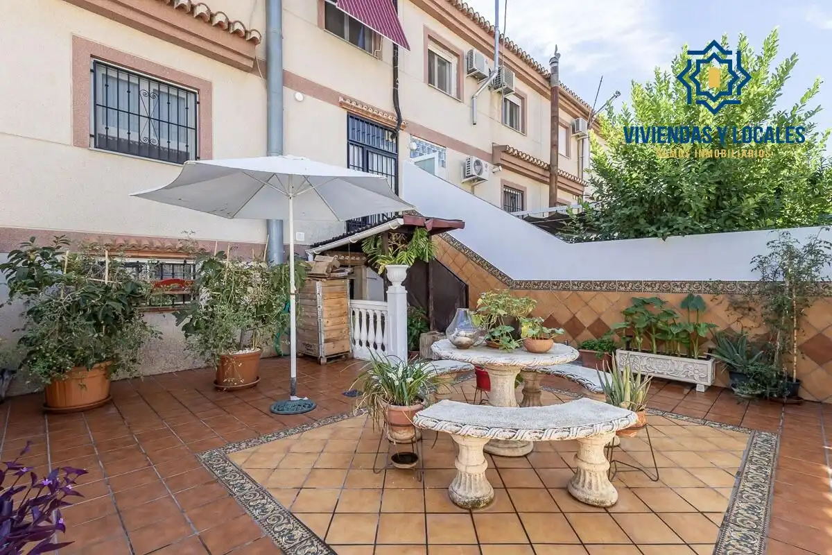 Casa a schiera con terrazza in vendita a Calle de Jerónimo de Rueda 34, imagen 2