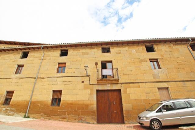 Casa-chalet en Venta en Miranda de Arga - Calle PILARES en Miranda de Arga