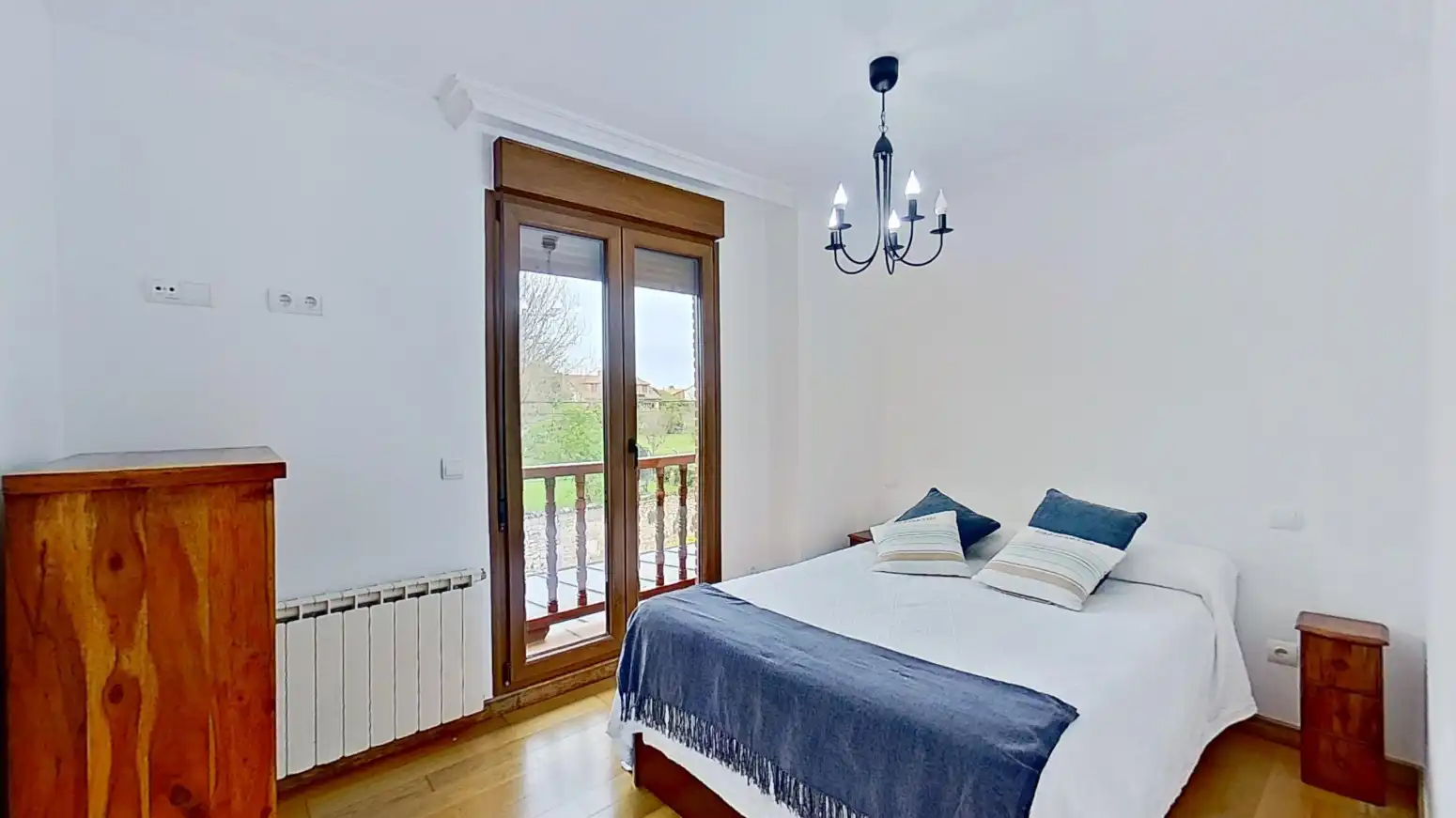 Habitación de Casa o chalet en venta en Santillana del Mar con Calefacción, Jardín privado y Parquet