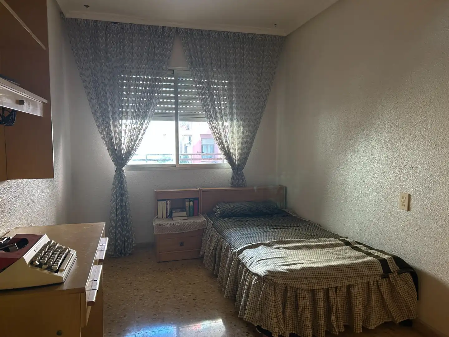 Habitación de Piso en venta en Castellón de la Plana / Castelló de la Plana con Balcón