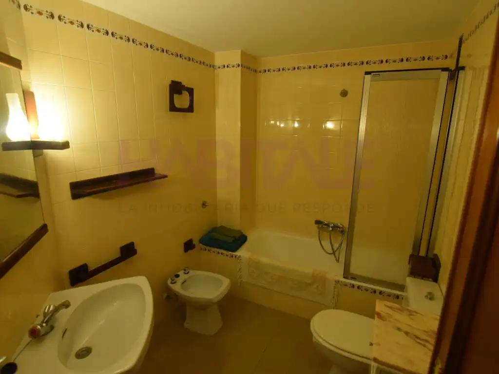 Badezimmer von Wohnung zum Verkauf in Valencia