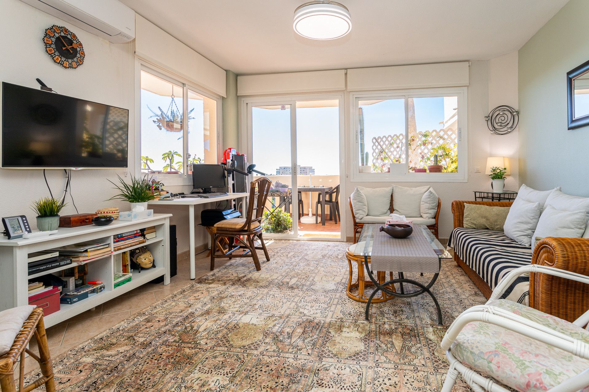Sala de estar de Apartamento en venta en Mijas con Aire acondicionado, Terraza y Amueblado