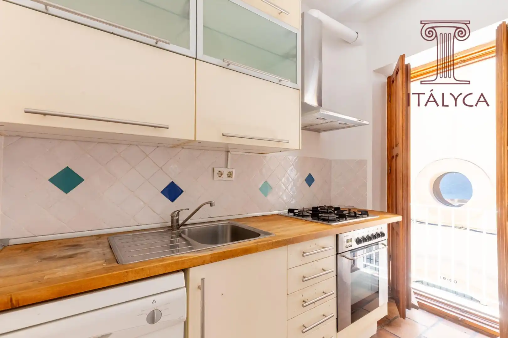 Kitchen of Attic for sale in Sevilla  with Air Conditioner, Heating and Terrace