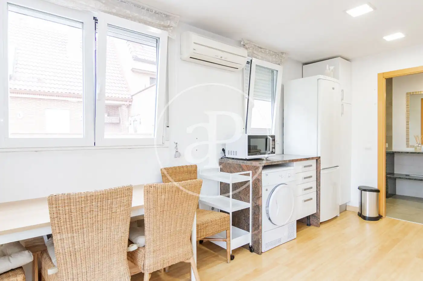 Kitchen of Flat for rent in Madrid  with Air Conditioner, Heating and Terrace