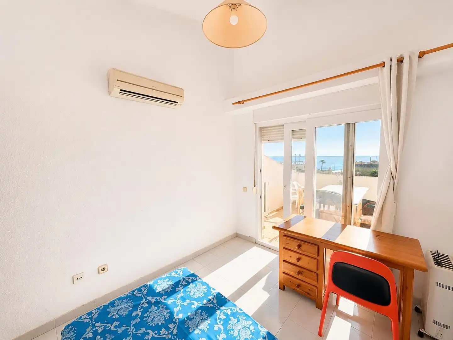 Dormitori de Àtic en venda en Torrevieja amb Aire condicionat, Moblat i Rentadora