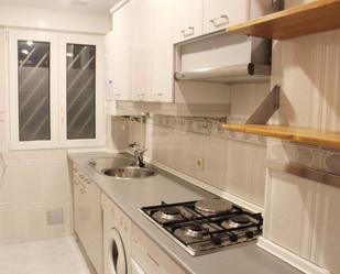 Cuina de Àtic de lloguer en  Madrid Capital amb Aire condicionat, Calefacció i Terrassa