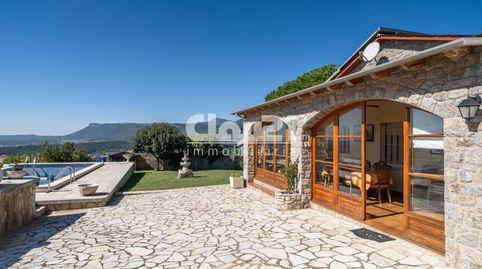 CHALET CON PISCINA EN VENTA EN BERGA
