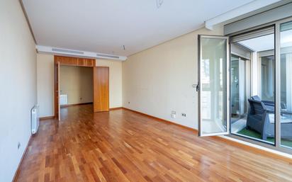 Living room of Flat for sale in  Granada Capital  with Air Conditioner and Terrace