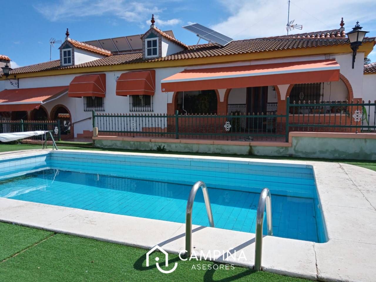 Piscina de Finca rústica en venda en Beas amb Aire condicionat, Jardí privat i Terrassa