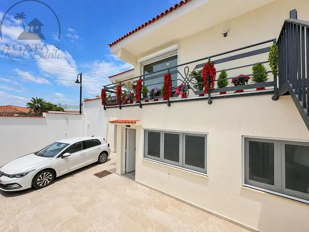 Vista exterior de Casa o chalet en venta en Los Realejos con Aire acondicionado, Jardín privado y Terraza