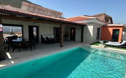 Piscina de Casa o xalet en venda en Alhaurín de la Torre amb Terrassa i Piscina