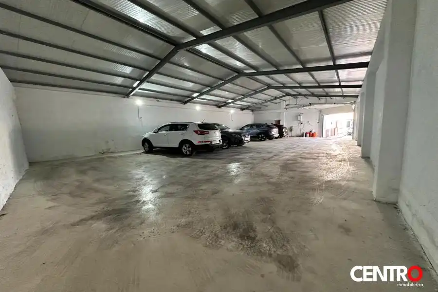 Aparcament de Casa o xalet en venda en Guadahortuna amb Jardí privat