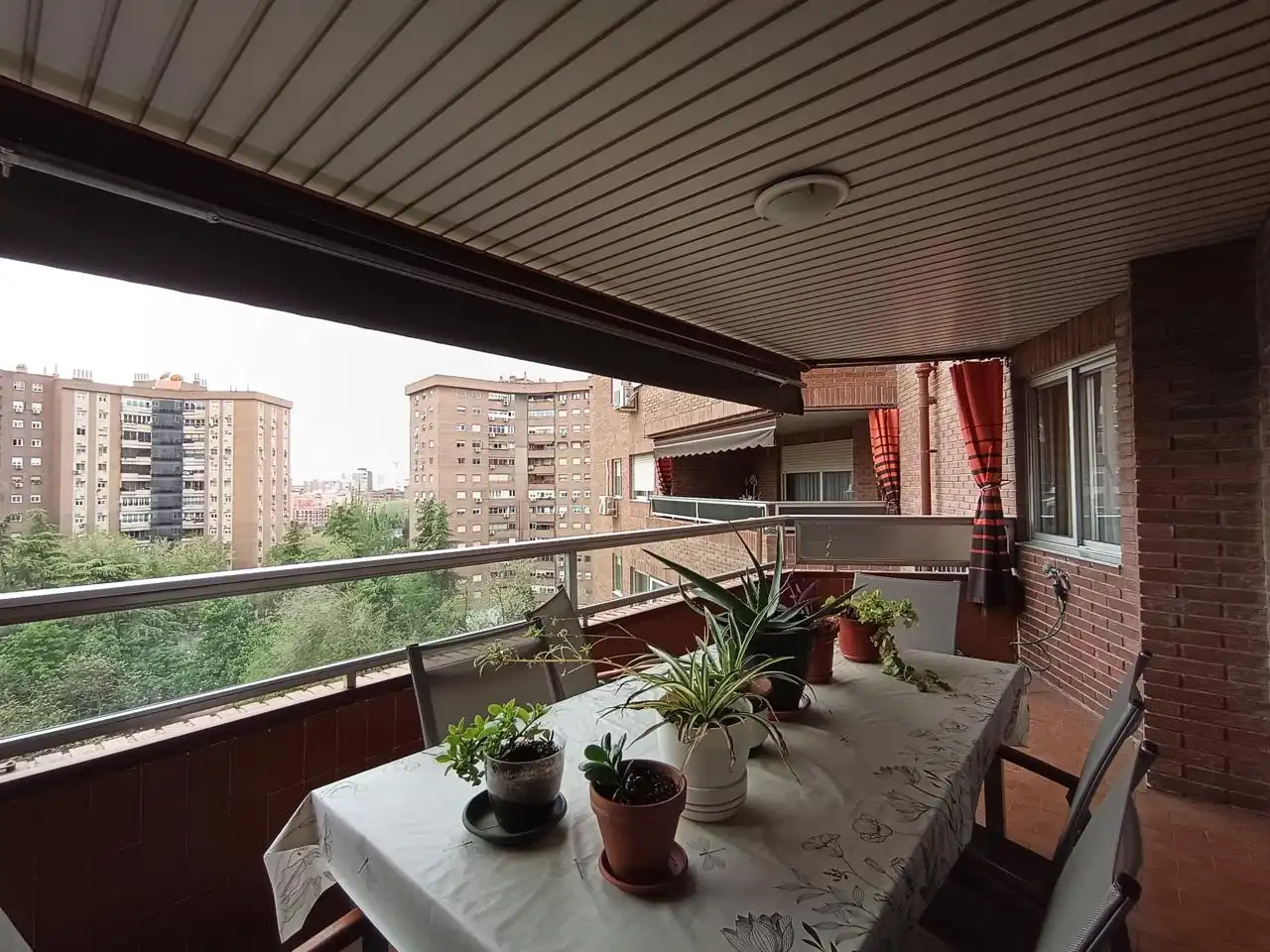 Terraza de Piso en venta en Madrid con Aire acondicionado, Calefacción y Jardín privado
