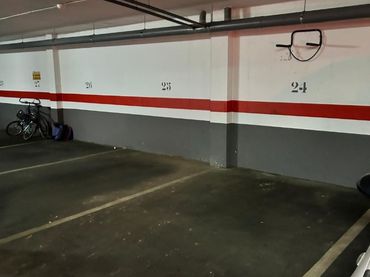 Einzelparkplatz zur Miete in Plaça de la Mare 1