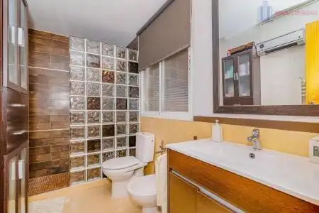 Bathroom of Houses for sale in Cijuela  with Air Conditioner, Heating and Community pool