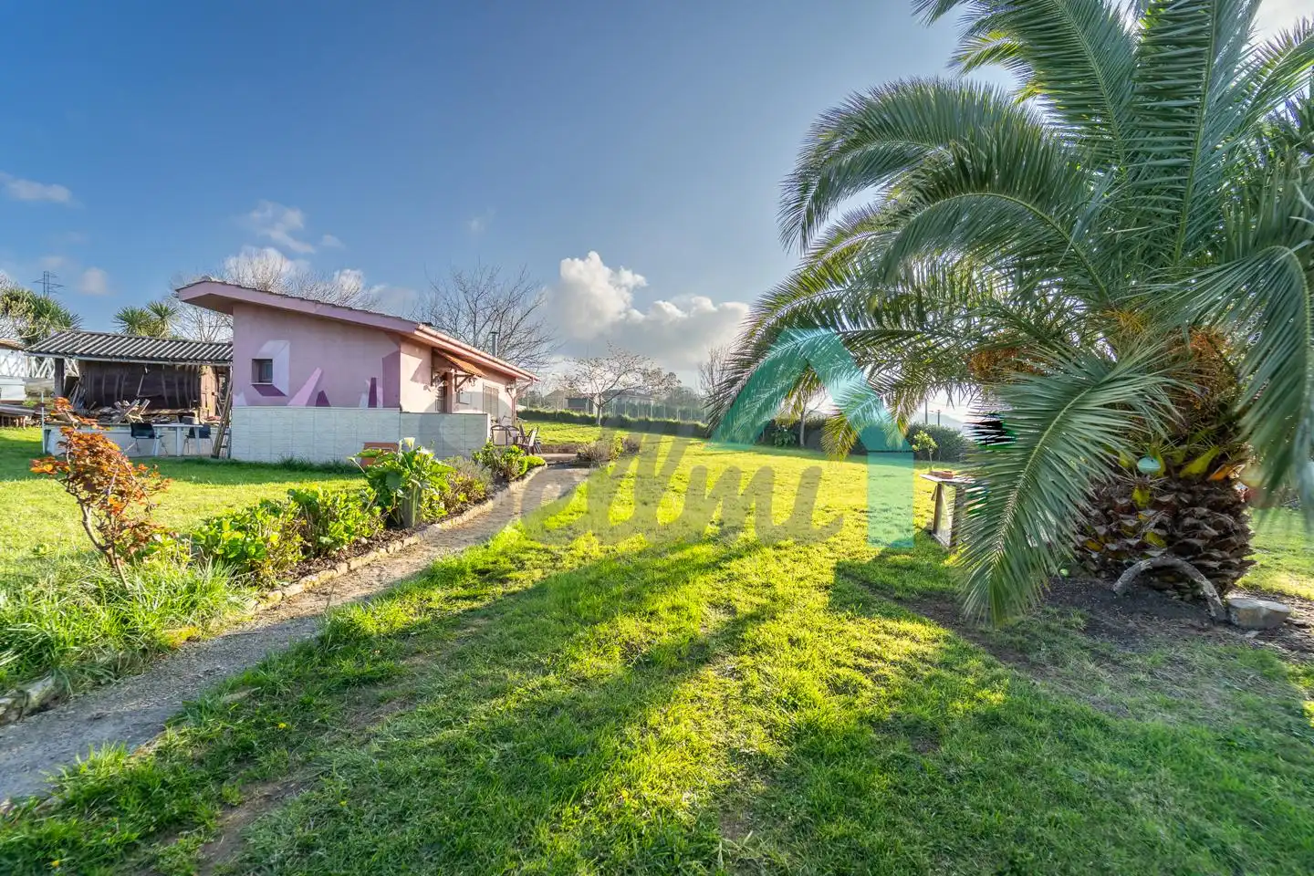 Vista exterior de Casa o xalet en venda en Villaviciosa amb Jardí privat i Terrassa