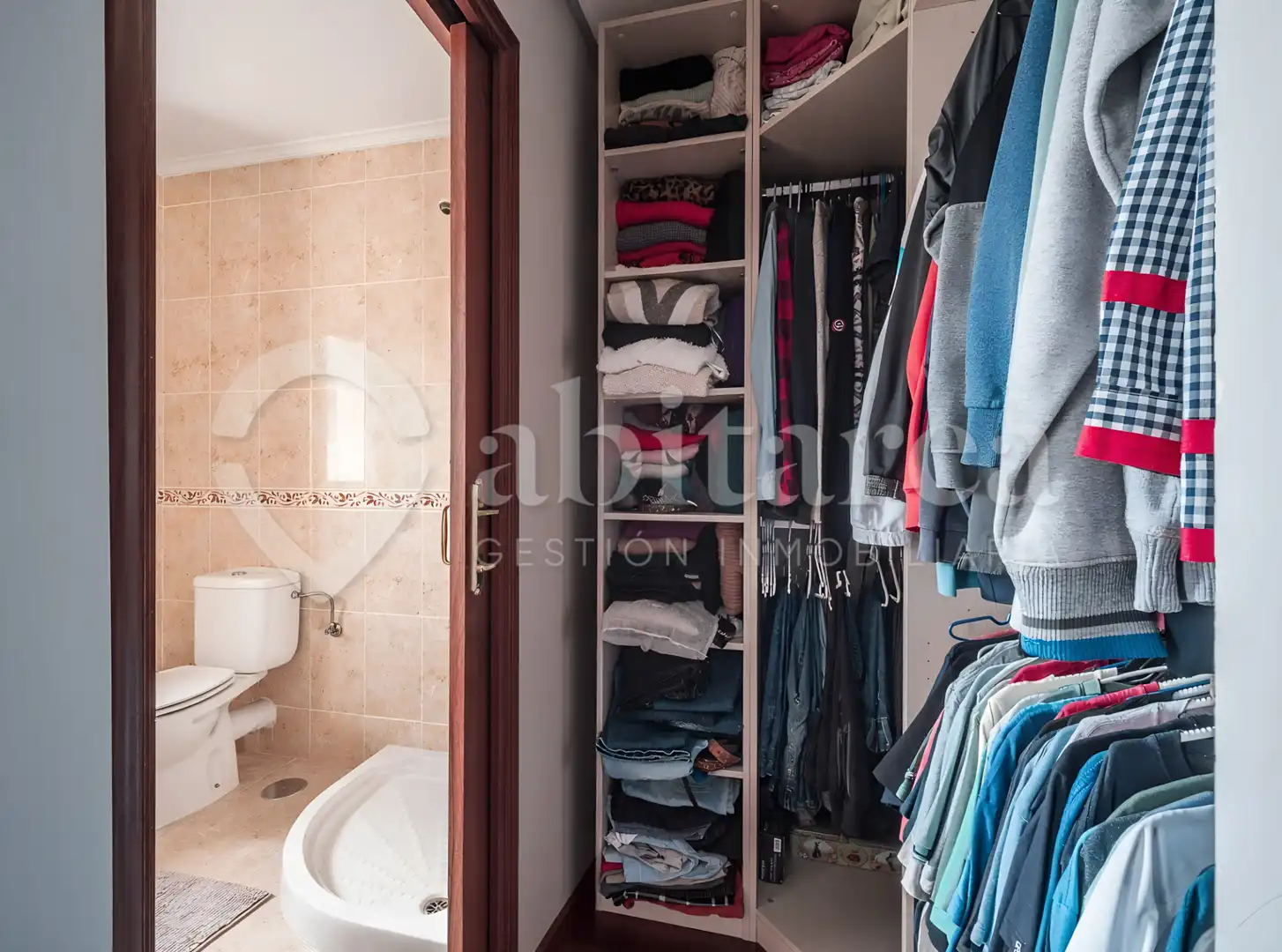 Bathroom of Houses for sale in Castañeda  with Heating, Private garden and Parquet flooring