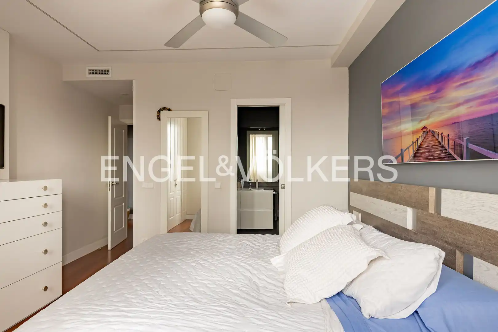 Bedroom of Flat for sale in Madrid  with Air Conditioner, Heating and Furnished