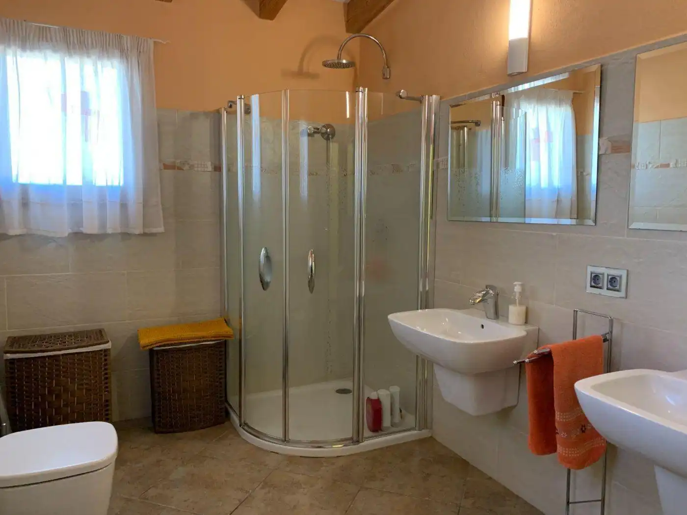 Baño de Finca rústica en venta en  Palma de Mallorca con Aire acondicionado, Calefacción y Jardín privado