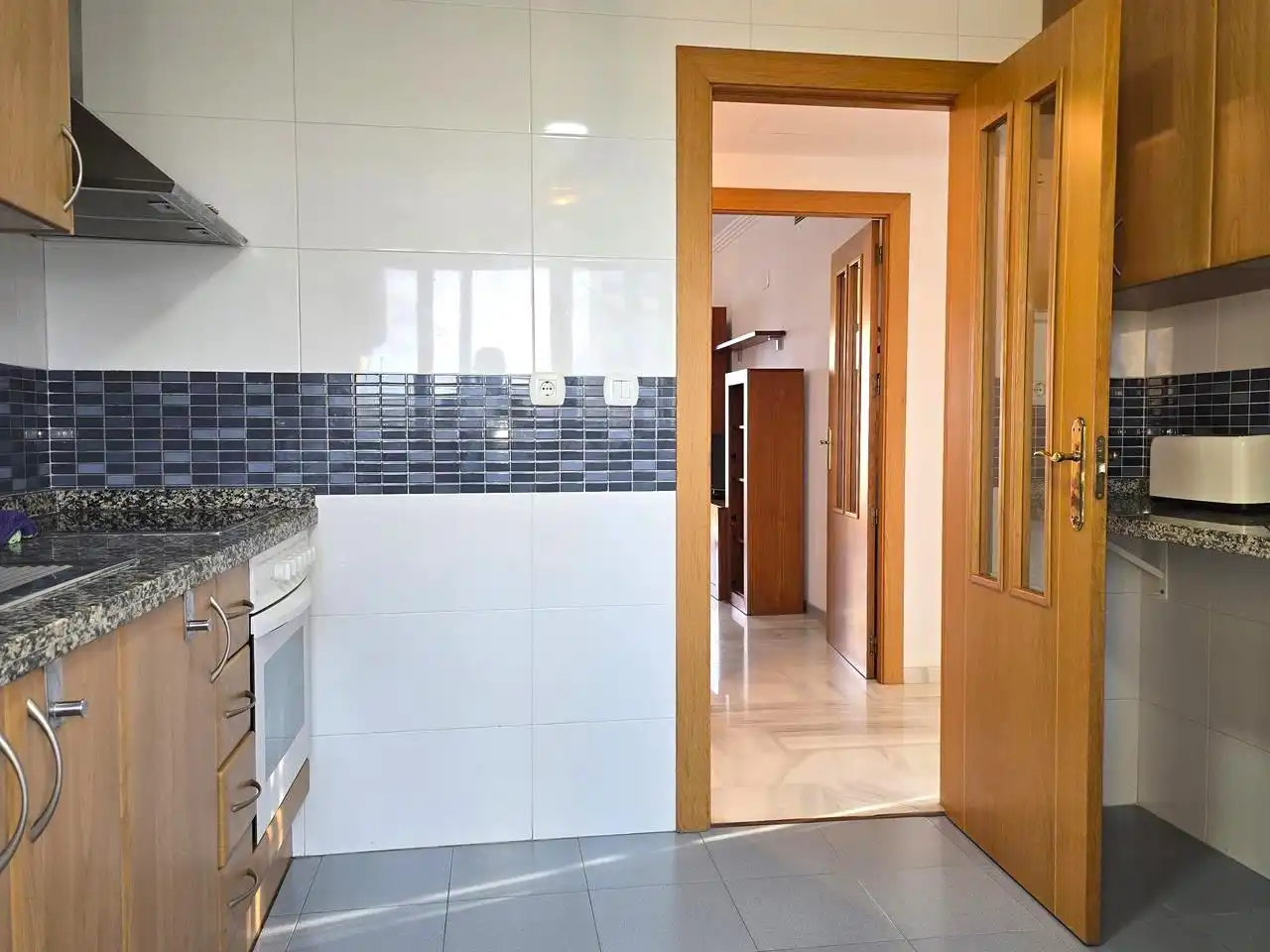 Flat for rent in Calle Presidente Adolfo Suárez, Via Parque