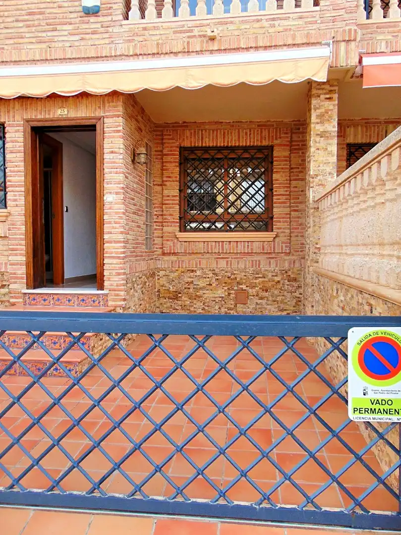 Casa adosada en venta en San Pedro del Pinatar con Terraza, Balcón y Alarma