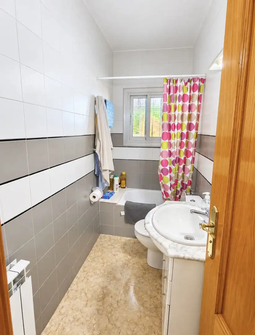 Bany de Casa o xalet en venda en Esparreguera amb Calefacció, Terrassa i Traster