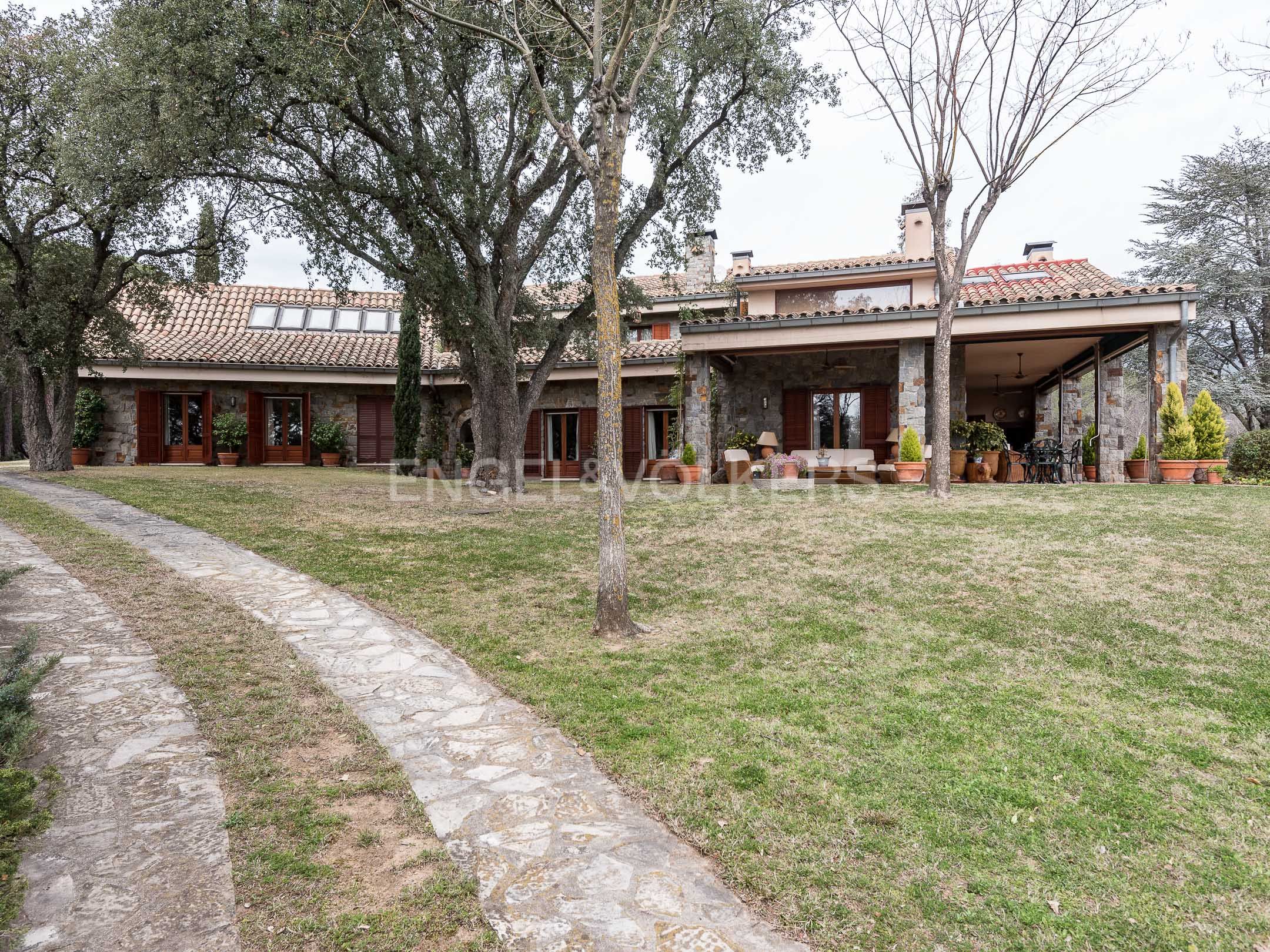Vista exterior de Finca rústica en venda en Campins amb Calefacció, Jardí privat i Terrassa