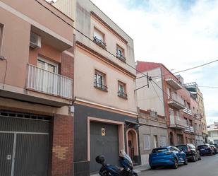 Exterior view of Single-family semi-detached for sale in El Prat de Llobregat  with Air Conditioner, Heating and Terrace