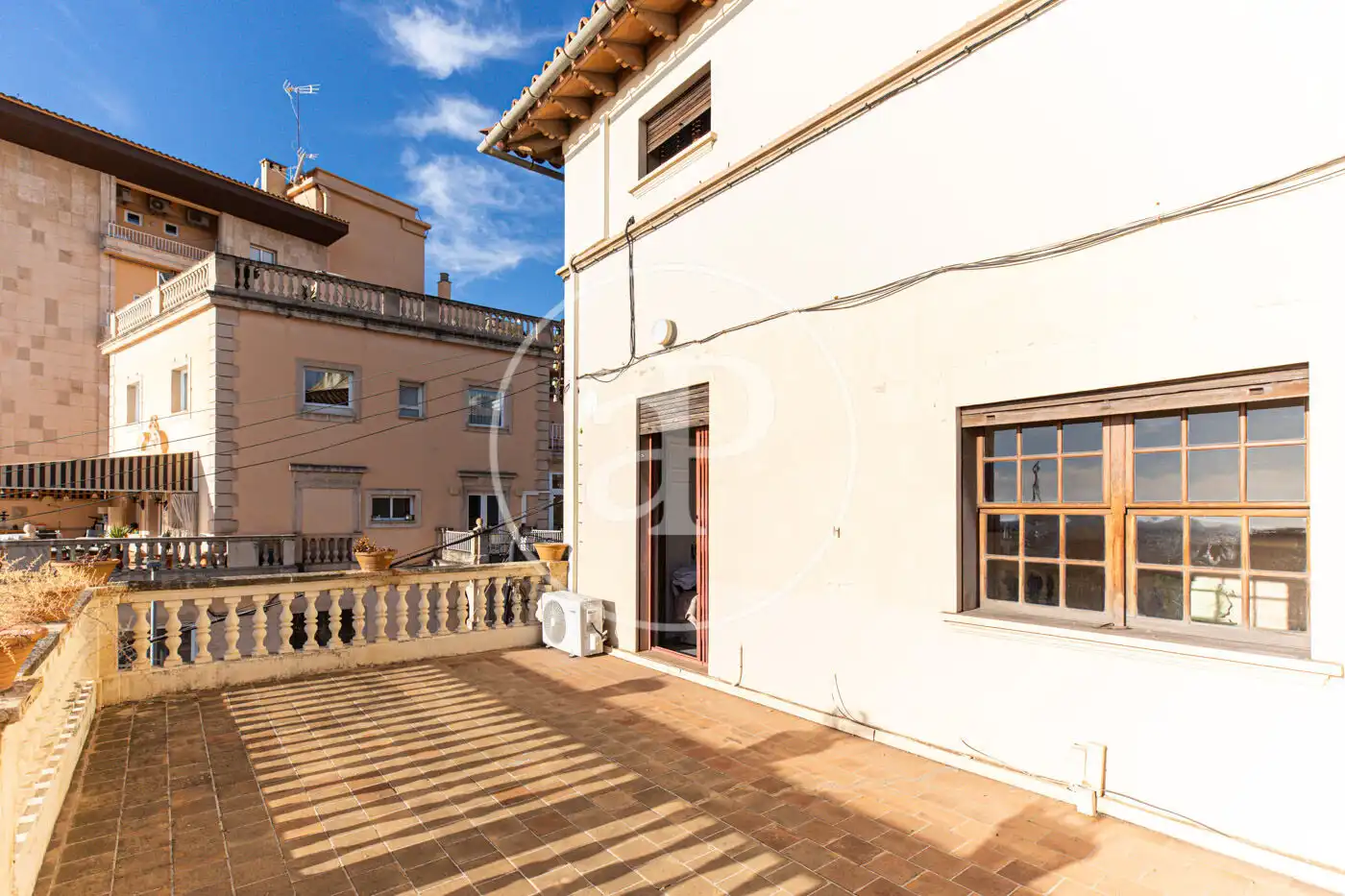 Houses for sale in Carrer de Victorio Luzuriaga, Sant Agustí