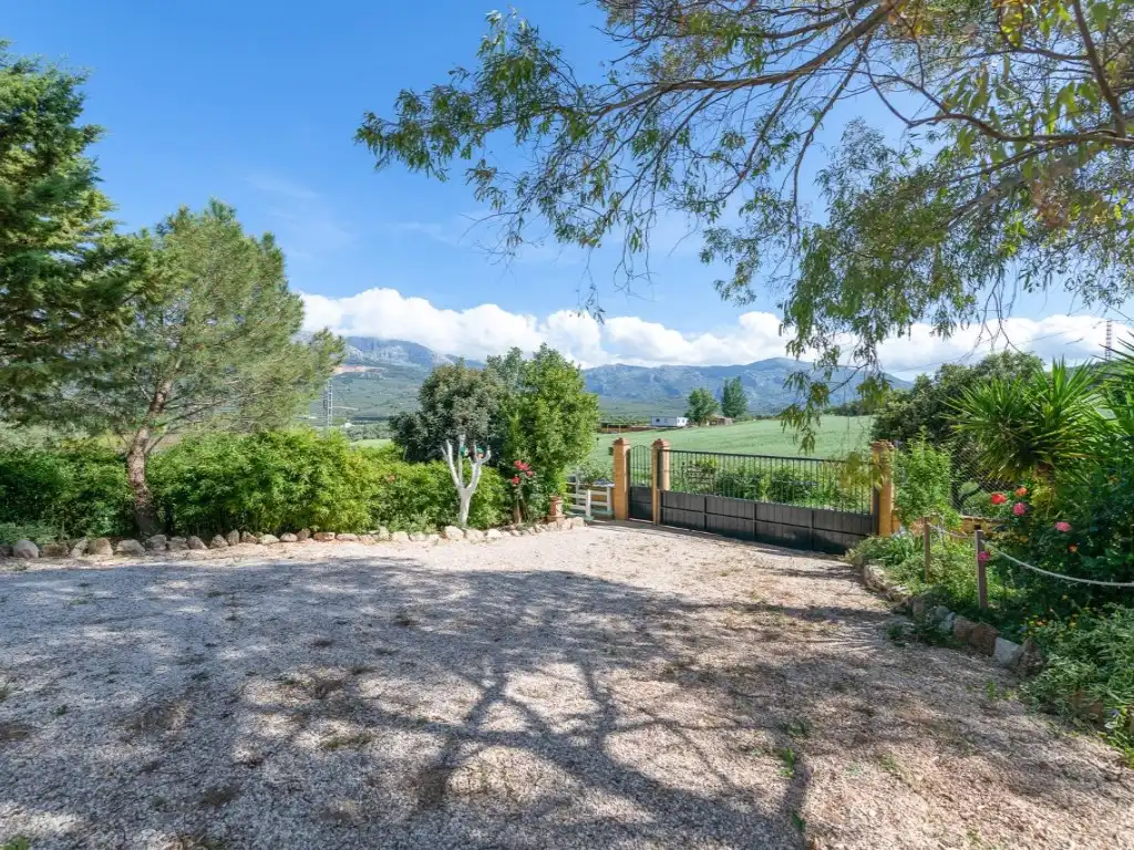 Vista exterior de Finca rústica en venda en Villanueva del Trabuco amb Aire condicionat, Jardí privat i Terrassa