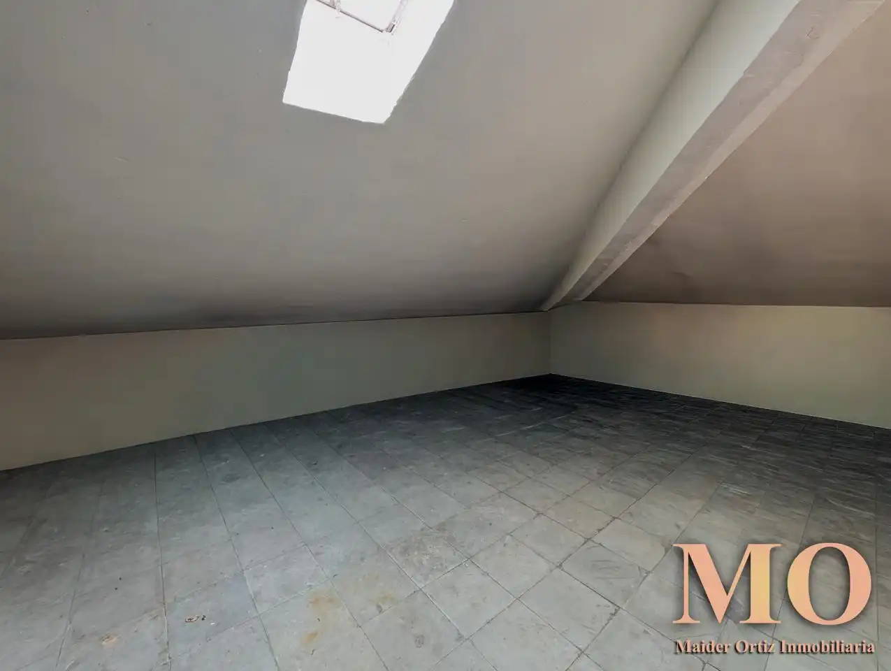 Piso en venta en Arrasate / Mondragón con Calefacción, Terraza y Trastero