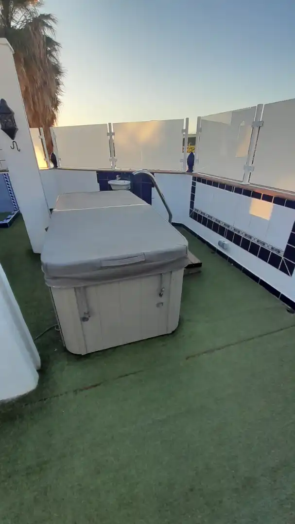 Piscina de Casa o xalet en venda en Vélez-Málaga amb Aire condicionat, Calefacció i Jardí privat