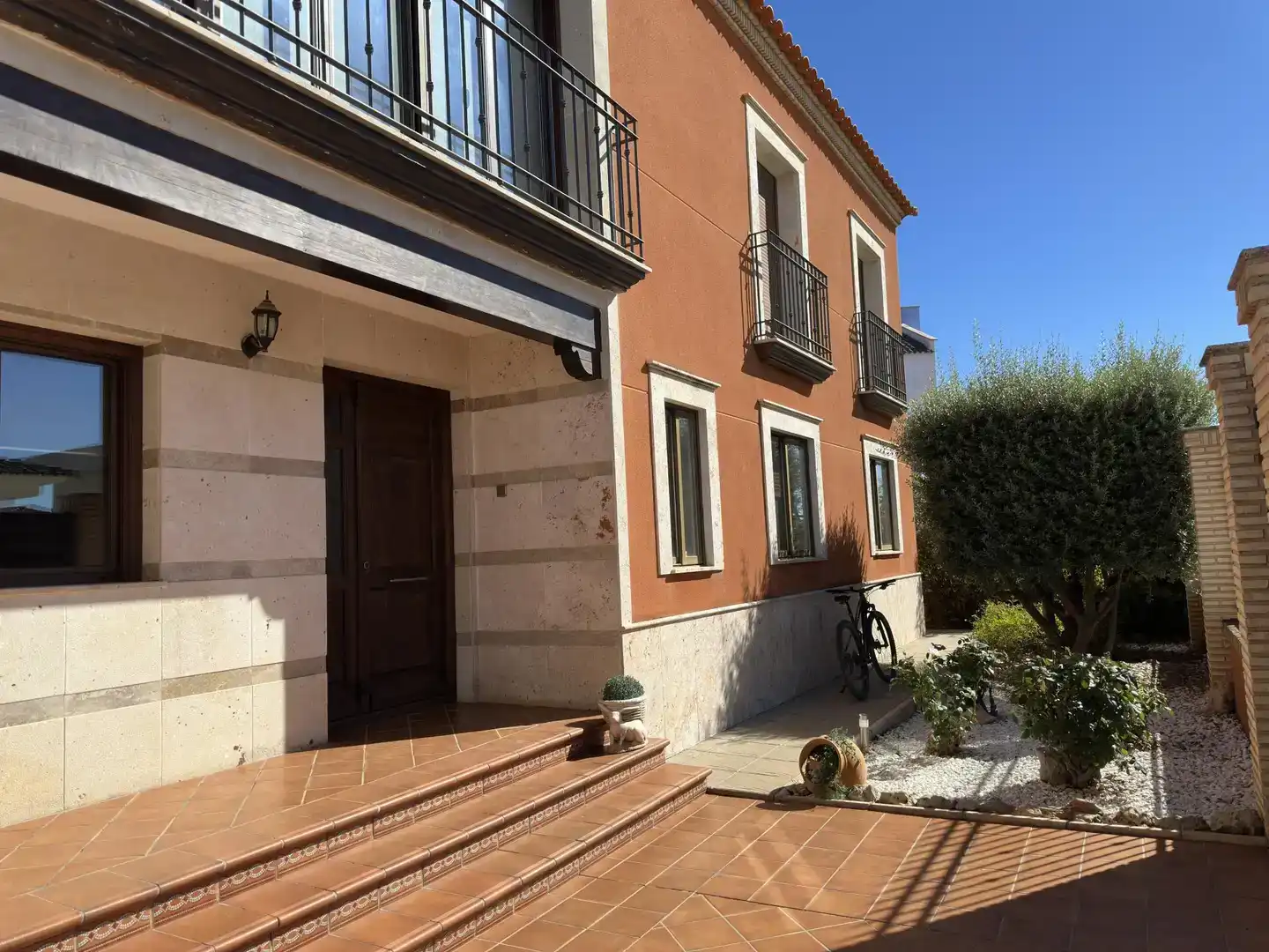 Vista exterior de Casa o xalet en venda en Valdepeñas