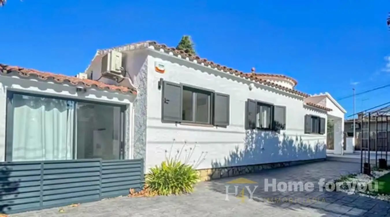Chalet con piscina en venta en Pení 64, imagen 6