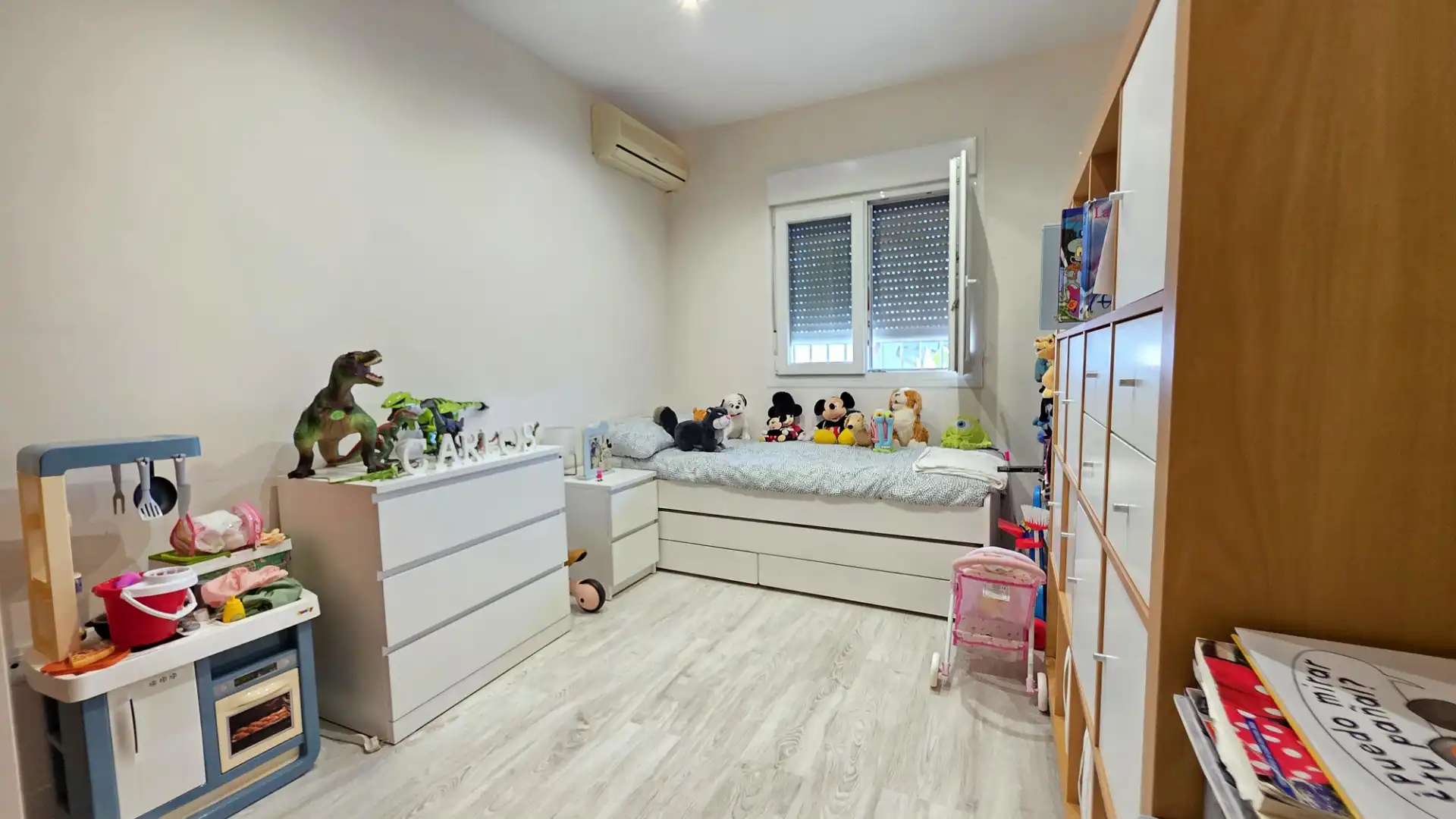 Dormitori de Casa o xalet en venda en Chiclana de la Frontera amb Aire condicionat, Jardí privat i Terrassa